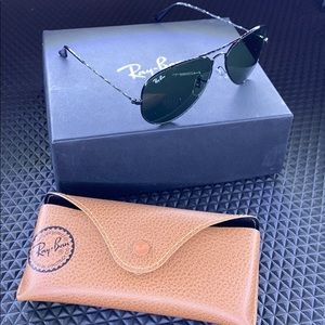 Ray-Ban RB‎ 3025 Aviator